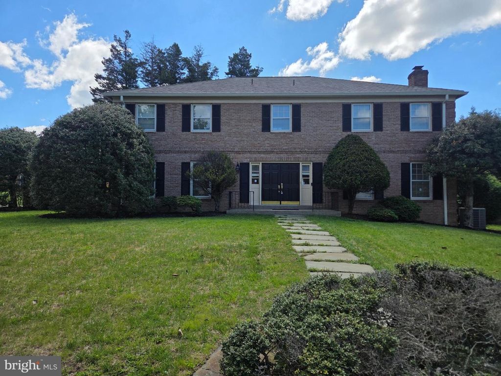 1209 PERRY WILLIAM DR, Mclean, VA 22101