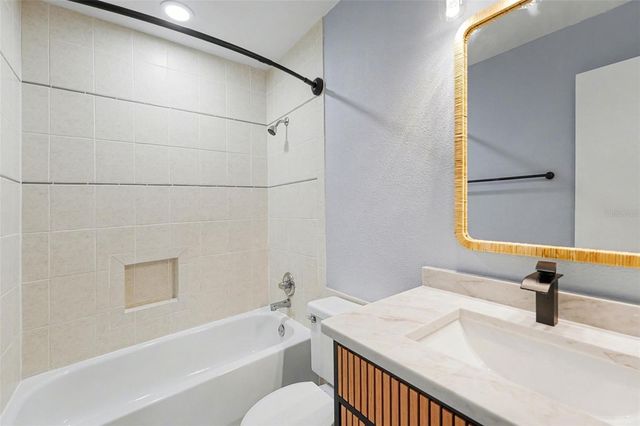 9605 N EDISON AVENUE, Tampa, FL 33612