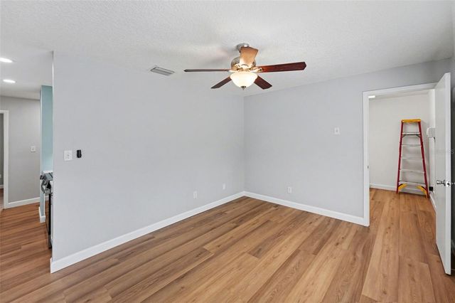 9605 N EDISON AVENUE, Tampa, FL 33612