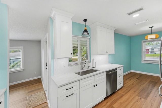 9605 N EDISON AVENUE, Tampa, FL 33612