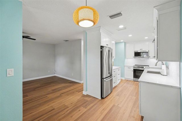 9605 N EDISON AVENUE, Tampa, FL 33612