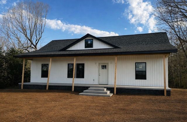 1239 N Main St, N, Tennessee Ridge, TN 37178