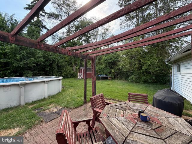 1904 SHIPLEY RD, Wilmington, DE 19803