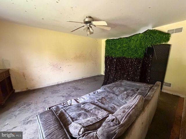 1904 SHIPLEY RD, Wilmington, DE 19803