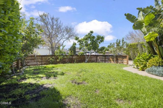 630 Redwood Avenue, Ventura, CA 93003