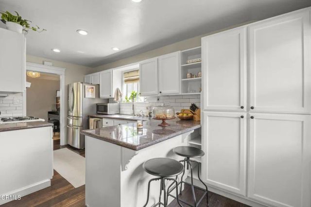 630 Redwood Avenue, Ventura, CA 93003