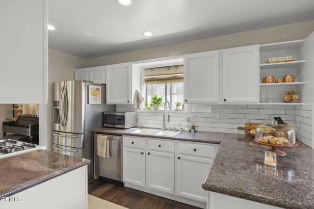 630 Redwood Avenue, Ventura, CA 93003