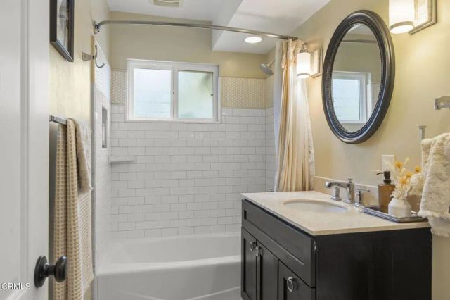 630 Redwood Avenue, Ventura, CA 93003