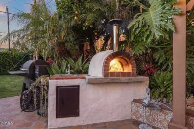 630 Redwood Avenue, Ventura, CA 93003