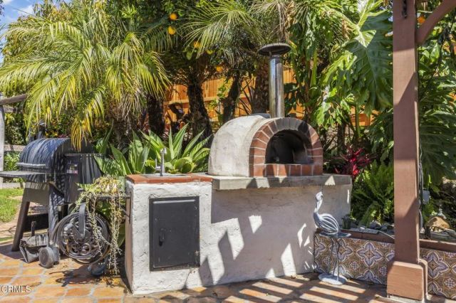 630 Redwood Avenue, Ventura, CA 93003