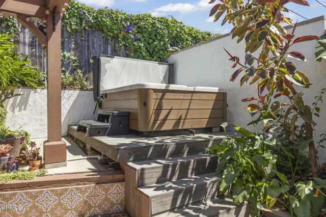 630 Redwood Avenue, Ventura, CA 93003