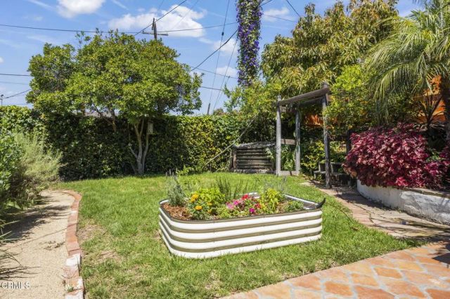 630 Redwood Avenue, Ventura, CA 93003