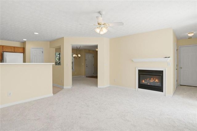 337 W Oaks Trail, Woodstock, GA 30188