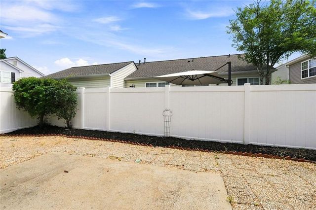 337 W Oaks Trail, Woodstock, GA 30188