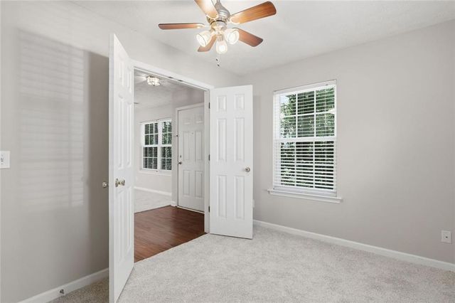 337 W Oaks Trail, Woodstock, GA 30188