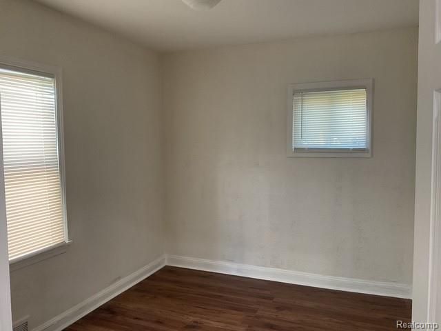 7235 Maxwell Avenue, Warren, MI 48091