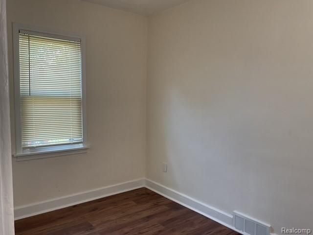 7235 Maxwell Avenue, Warren, MI 48091