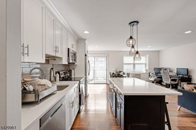 20 Jefferson St A8, Hackensack City, NJ 07601