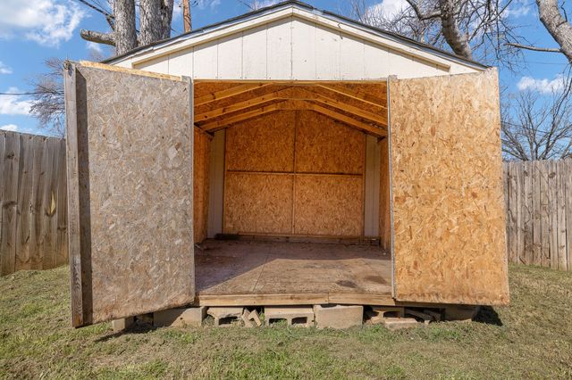 6431 Jerrell Street, North Richland Hills, TX 76180