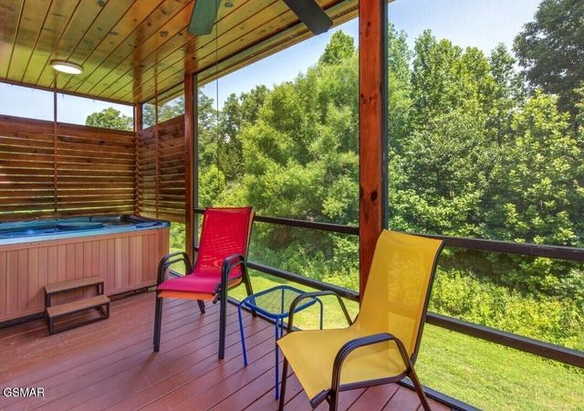 156 White Oak Resort Way, Gatlinburg, TN 37738