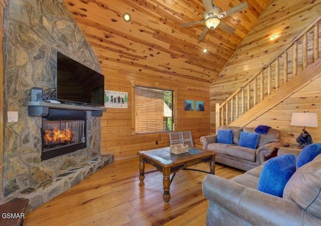 156 White Oak Resort Way, Gatlinburg, TN 37738