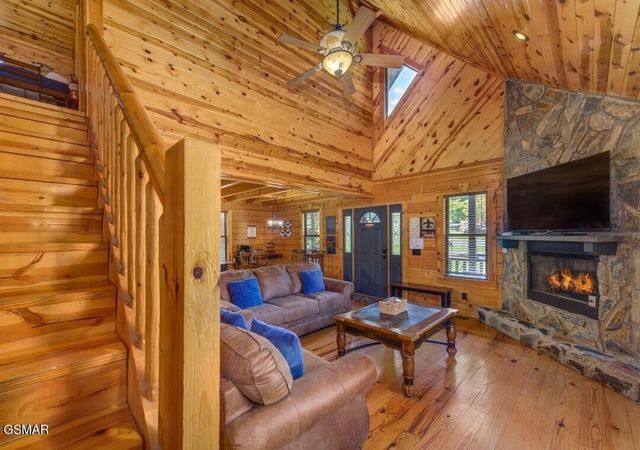 156 White Oak Resort Way, Gatlinburg, TN 37738
