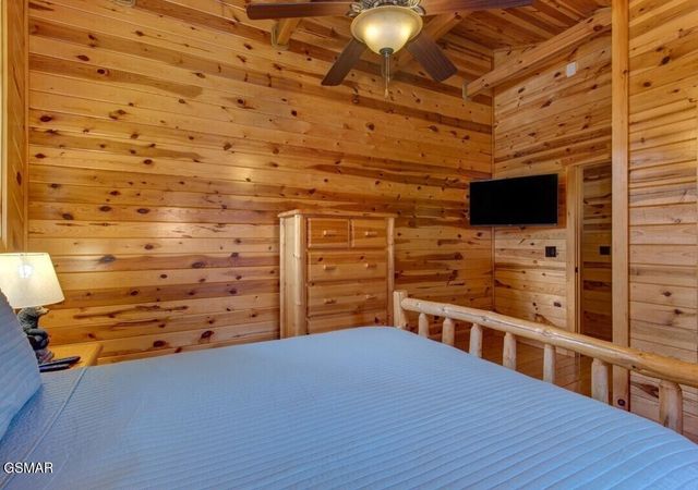 156 White Oak Resort Way, Gatlinburg, TN 37738