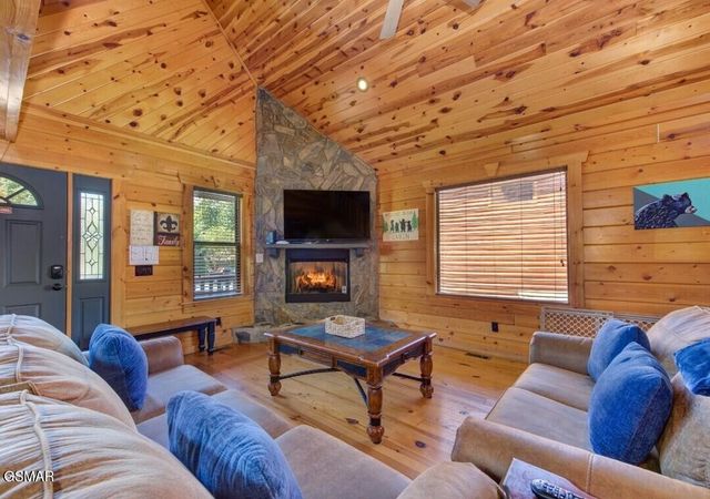 156 White Oak Resort Way, Gatlinburg, TN 37738