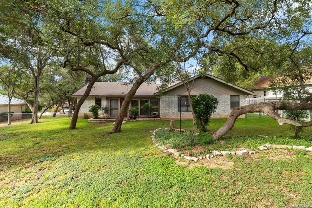 850 MISSION HILLS DR, New Braunfels, TX 78130