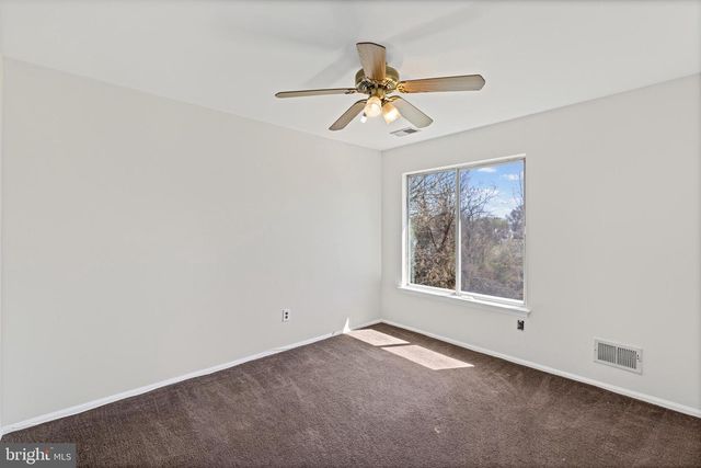 341 SILVIA ST, Ewing, NJ 08628