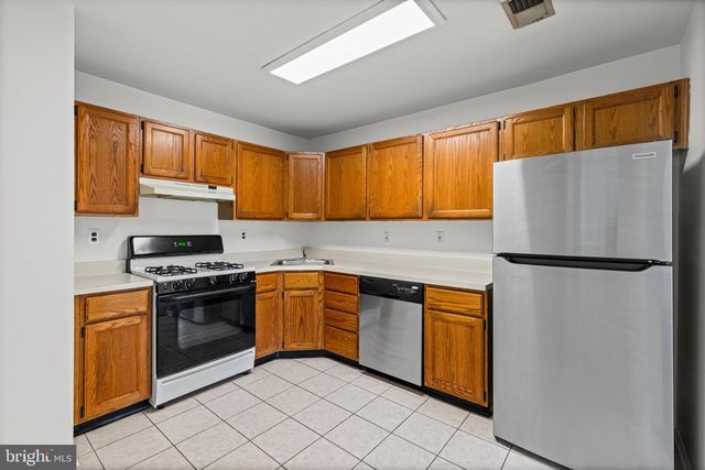 341 SILVIA ST, Ewing, NJ 08628