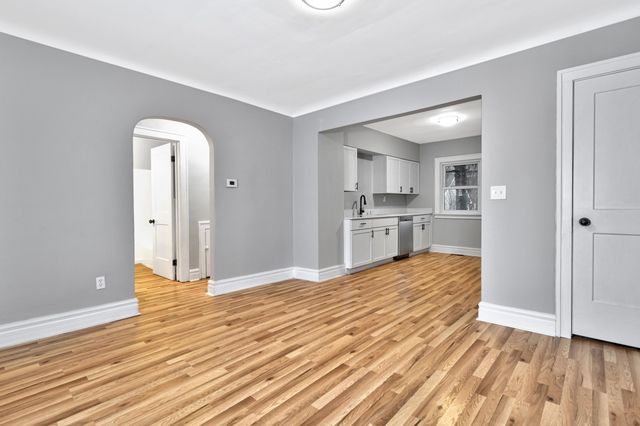 345 E Goulson Avenue, Hazel Park, MI 48030