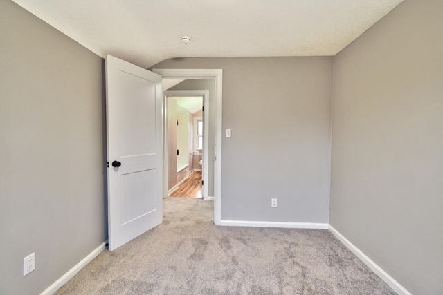 345 E Goulson Avenue, Hazel Park, MI 48030