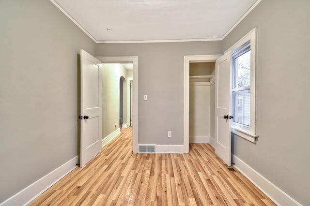 345 E Goulson Avenue, Hazel Park, MI 48030