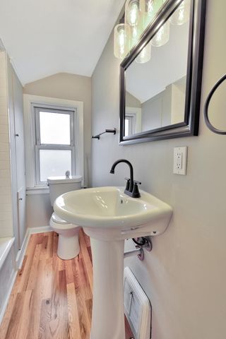 345 E Goulson Avenue, Hazel Park, MI 48030