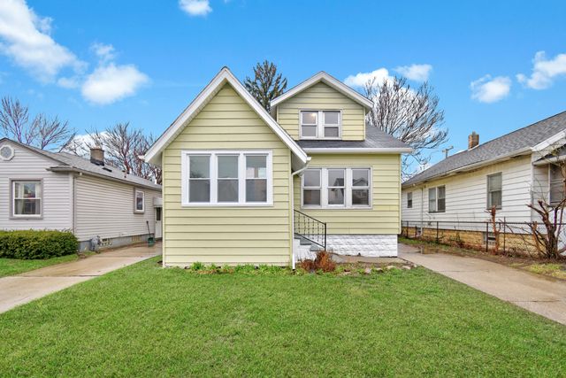 345 E Goulson Avenue, Hazel Park, MI 48030