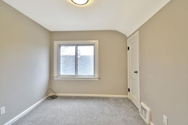 345 E Goulson Avenue, Hazel Park, MI 48030