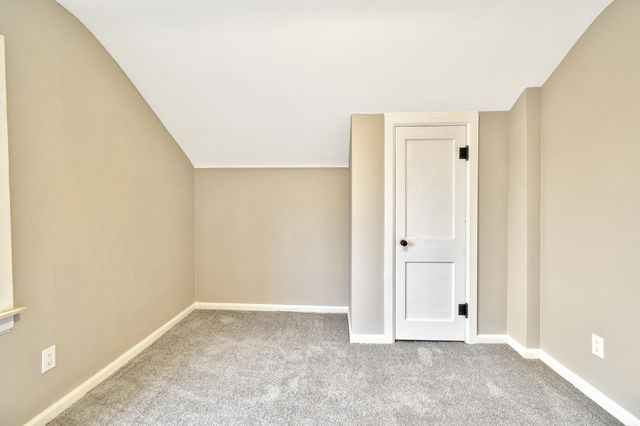 345 E Goulson Avenue, Hazel Park, MI 48030