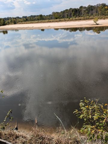 84 Oatis Camp Lane, Columbia, MS 39429