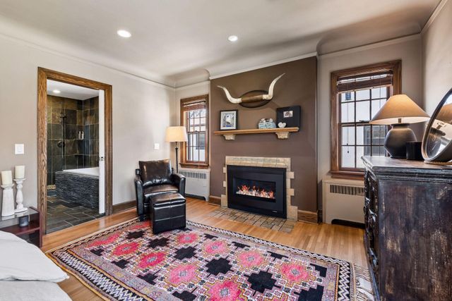 211 W Minnehaha Parkway, Minneapolis, MN 55419
