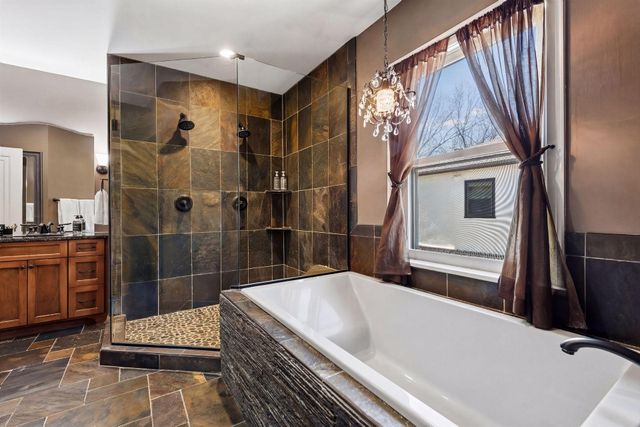 211 W Minnehaha Parkway, Minneapolis, MN 55419