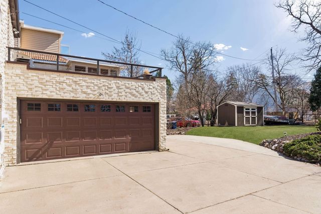 211 W Minnehaha Parkway, Minneapolis, MN 55419