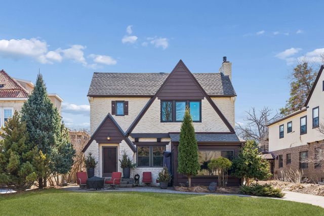 211 W Minnehaha Parkway, Minneapolis, MN 55419
