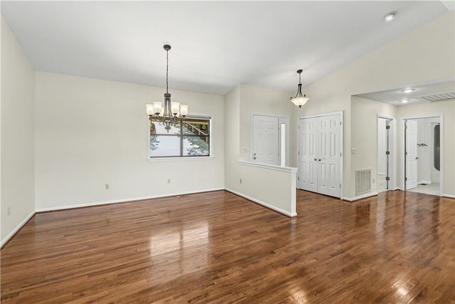 523 N Flagship Drive, Salem, SC 29676
