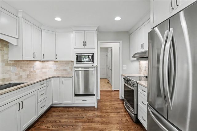 523 N Flagship Drive, Salem, SC 29676