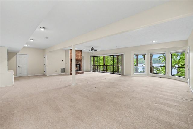 523 N Flagship Drive, Salem, SC 29676