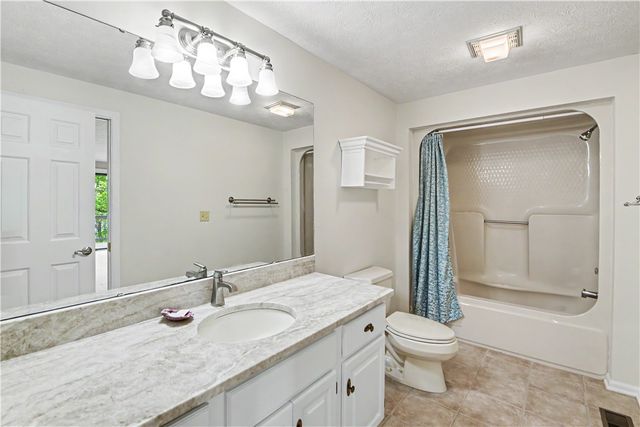 523 N Flagship Drive, Salem, SC 29676