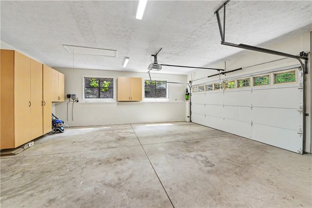 523 N Flagship Drive, Salem, SC 29676