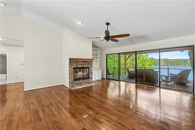 523 N Flagship Drive, Salem, SC 29676