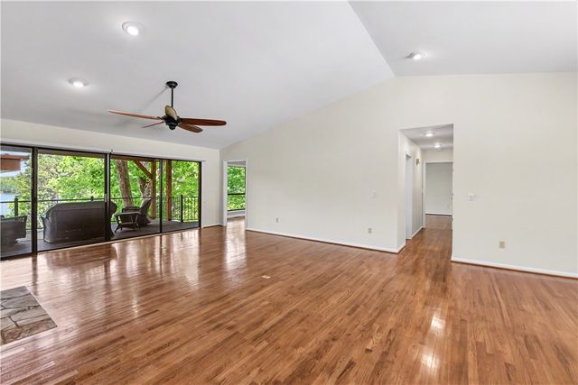 523 N Flagship Drive, Salem, SC 29676
